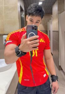 Ben-chunracha-เสื้อยืดแดง