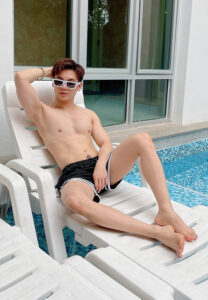 Thanannat-ใส่แว่น