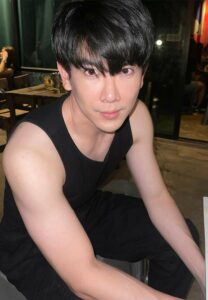 Witchanon-แขนล่ำ Witchanon-แขนล่ำ