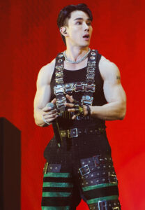 กำปั้น-บาซู-กล้ามจึ้ง