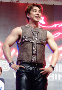 กำปั้น-บาซู-แสดง