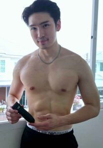 Arm-Siranut-อมยิ้ม