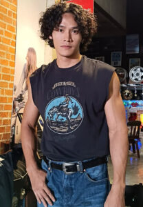 Art Surin Reunreing-เสื้อกล้าม