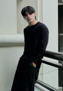 Sky-Pichet-ชุดดำ