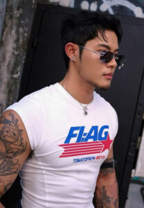 Adisak-Wongwaikankha-ใส่แว่นดำ