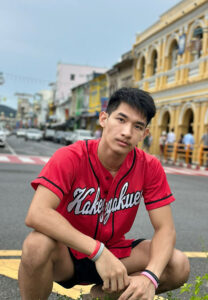Patch-Dach-เสื้อสีแดง-madamboys