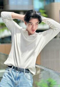 Thanathip-ปากจู๋