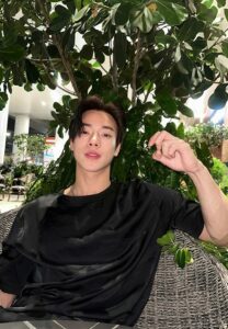 Thanathip-หล่อ