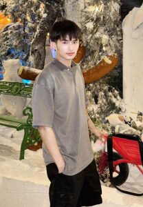 Tidchu-เสื้อสีเทา