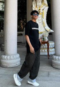 Tidchu-ใส่แว่นดำ