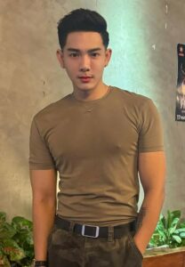 Bombay-กล้ามแน่น