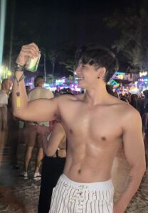 Bombay-ปาร์ตี้