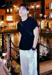 Nikienack-เสื้อยืดดำ Nikienack-เสื้อยืดดำ