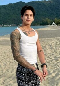 Apisit-Sangming-พักผ่อน