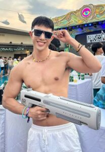 Solo-Minoymany-ปืน