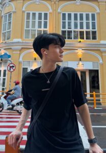 Thanut-jiraratchakit-เสื้อดำ