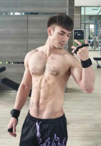 Miwsmsok กล้ามแน่น