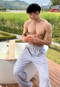 Peach-Nakprasit-ชิว