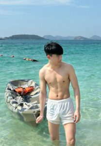 Tanakorn Thongloy-011-Dazzling