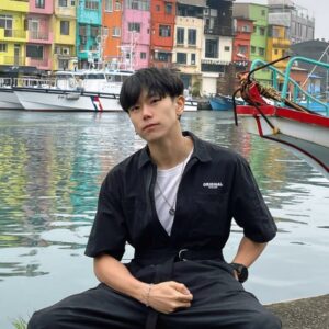 Piewteen-005-Breathtaking