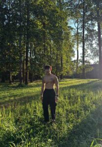 Varis Kamthornthip-010-Elegant