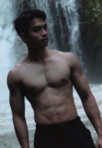 Kiattisak Aomchompoo-003-Radiant