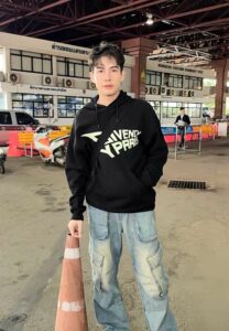 Toey Apiwat-008-Fabulous