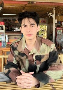 Toey Apiwat-013-Lovely